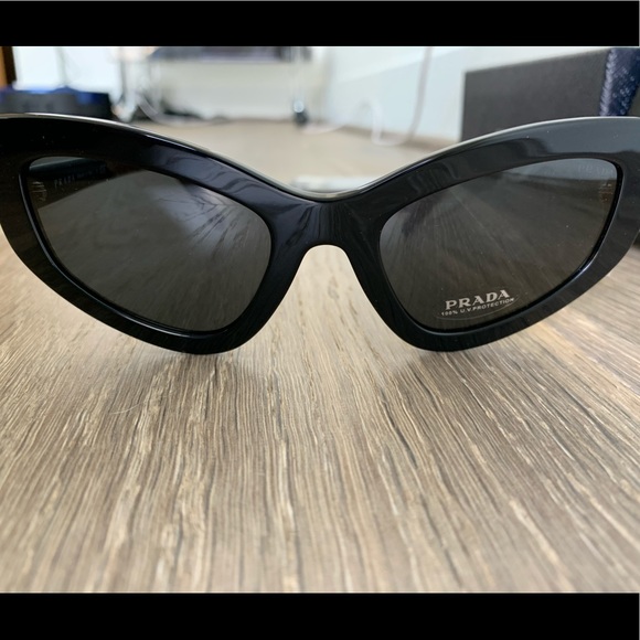 Prada Black Frame Cat Eye Sunglasses 100% UV 😎 - Picture 8 of 10